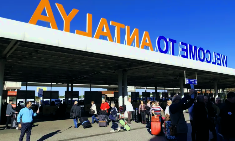 Aeroporto de Antália