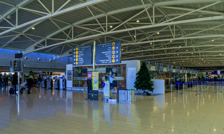 Aeroporto Internacional de Larnaca