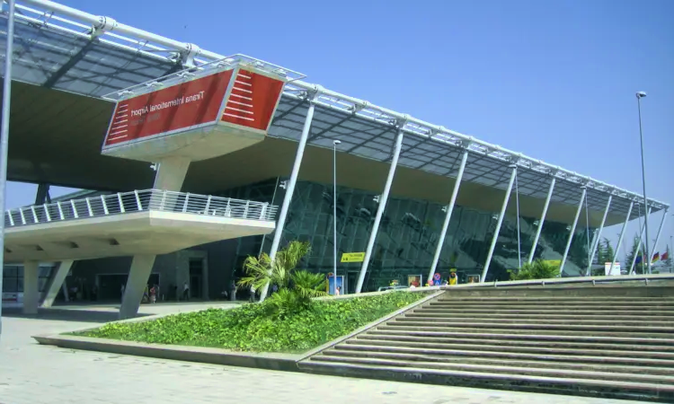 Aeroporto Internacional de Tirana