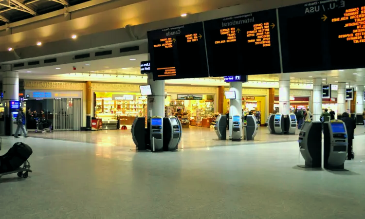 Aeroporto Internacional Pierre Elliott Trudeau de Montreal