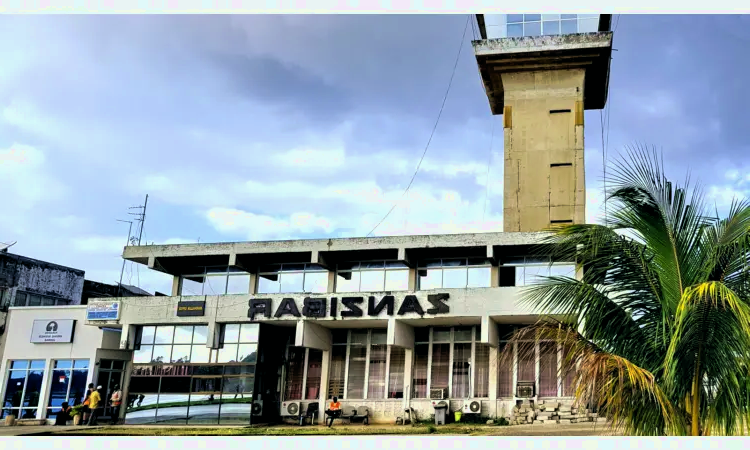 Aeroporto Internacional Abeid Amani Karume